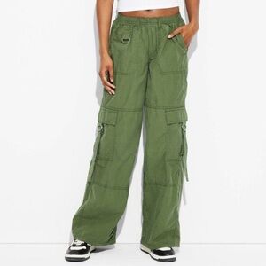 Wild Fable Green Mid-Rise Wide Leg Cargo Pants